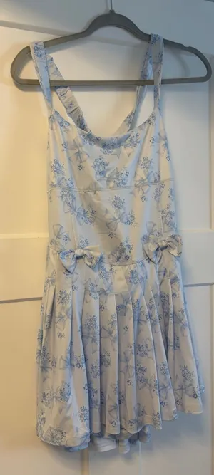 Dress Size L thumbnail 1