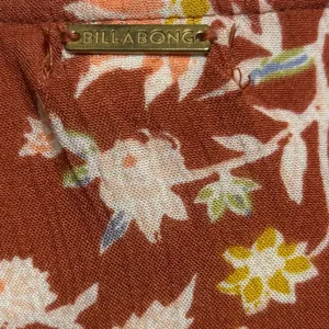 Billabong Wrap Dress Red Clay Crinkle Floral Blouson Sleeve Boho Cottage Party M thumbnail 7