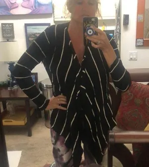 Black & White stripe sweater sz XL thumbnail 1