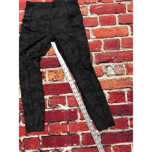 Lululemon legging size 6 thumbnail 5