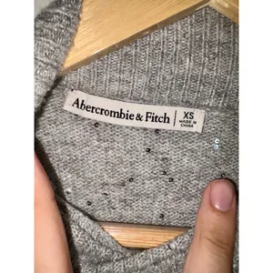 Abercrombie & Fitch Gray Wool Knit Cropped Short Sleeve Mock Neck Sweater Sz XS thumbnail 4