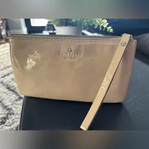 Kate‎ Spade Harrison Street Jenny Ann Metallic Gold Wristlet thumbnail 2