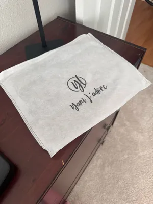 Yani Ladore crossbody thumbnail 5