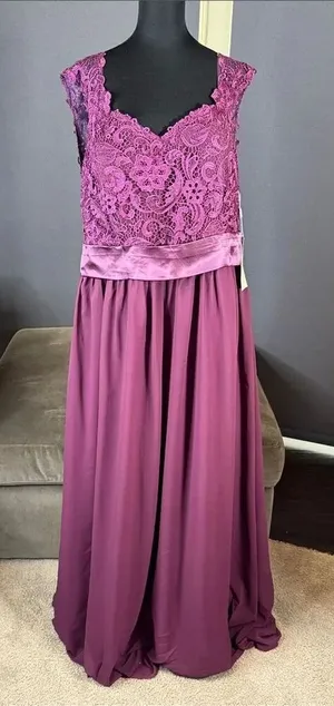 Women’s Purple Lace Bodice Full Length Formal Bridesmaid Dress Size 18 NWT thumbnail 1