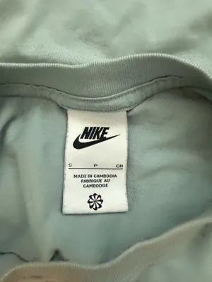 Nike crop top workout  thumbnail 3