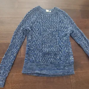 Gap blue sweater size xs women's fits girls size 14 thumbnail 1