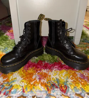 Dr. Martens Jadon Boots Platform thumbnail 3