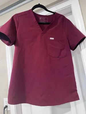 FIGS Medium Scrub Top Catarina One-Pocket Women’s thumbnail 1