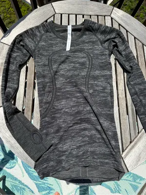 lululemon athletica Charcoal Heather Seamless Long-Sleeve Top thumbnail 2