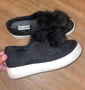 Slip On Fashion Sneaker With Pom Pom thumbnail 3