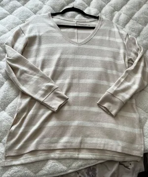 Abercrombie Striped V-Neck Long Sleeve Top thumbnail 1
