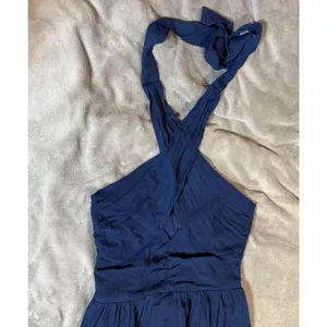 NWOT Lulus Size Small Emrah‎ Navy Blue Cross-Front Cutout Halter Midi Dress thumbnail 4