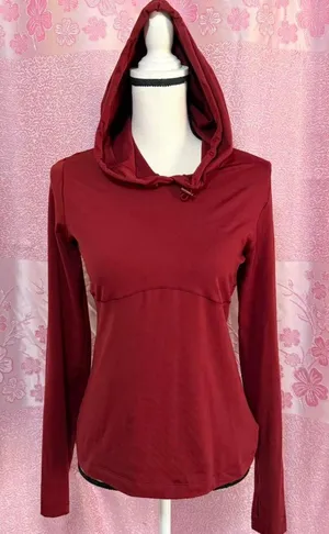 Alo Yoga Sweater thumbnail 1