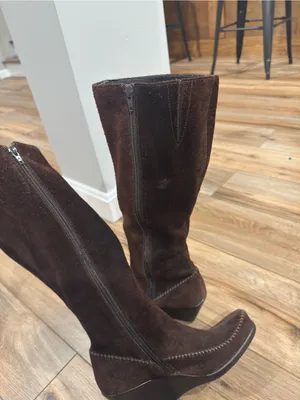 AEROSOLES Vintage 90s Dark Brown Suede Knee-high Moccasin Wedge Boots | Size 8 thumbnail 5