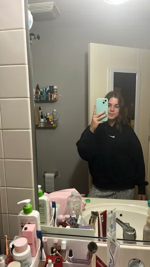 Nike sweatshirt thumbnail 3