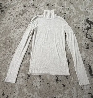 Aritzia Wilfred Free Turtleneck Long Sleeve Top Size Small thumbnail 1