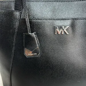 Micheal Kors Maddie Medium Crossgrain Leather Tote Bag thumbnail 2