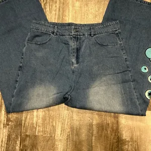Stylish Blue Embroidered Women's Jeans Size Large thumbnail 2