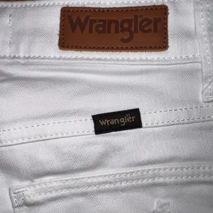 Wrangler🦎Women's 4" Fray Jean Short🌵 thumbnail 5