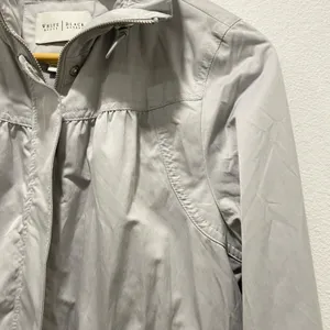 White House Black Market Women's Fashion Rain Coat - Small thumbnail 4
