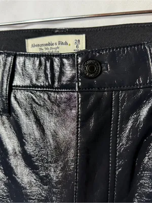 Abercrombie & Fitch The 90’s Straight Ultra High Rise Vegan Leather Pants NOWT thumbnail 3