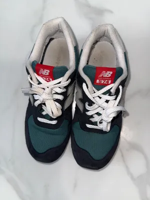 New Balance unisex Navy & Green Sneakers with White Accents thumbnail 4