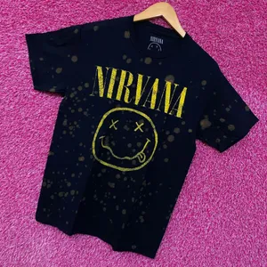Nirvana Nevermind Bleach Dye Grunge Rock Tshirt size Medium thumbnail 3