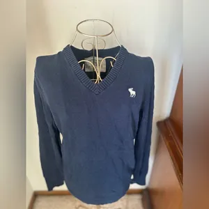 Abercrombie & Fitch Navy V-Neck Sweater Size Small thumbnail 10