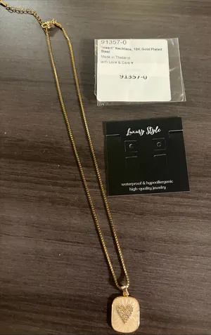 18k gold plated Gold Heart Rectangular Pendant Necklace thumbnail 1