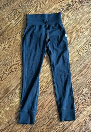 Vuori Black Daily Legging with Drawcord Waistband thumbnail 4
