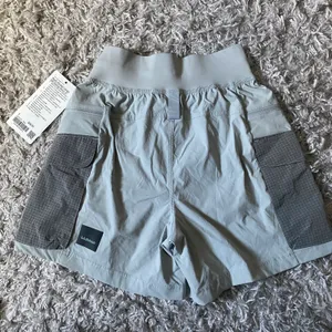Lululemon Multi-Pocket Cargo High-Rise Hiking Short 5” thumbnail 8