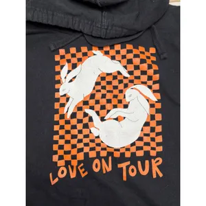 Harry Styles Love‎ on Tour Rabbit Bunnies raphic Black Sweatshirt Hoodie XL thumbnail 3