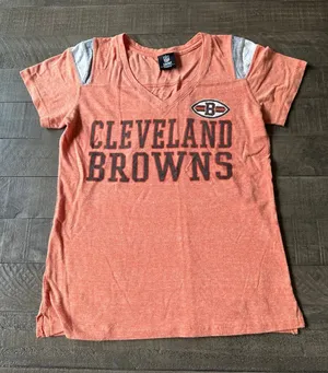 NFL Women's "Cleveland‎ Browns" Orange V Neck Short Sleeve Tee Size Medium thumbnail 1