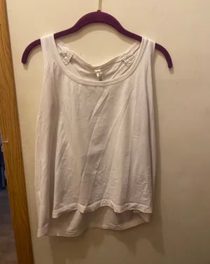 (16) Lululemon tank top thumbnail 1