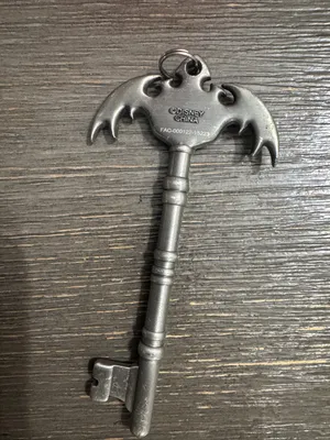 Disney Haunted Mansion Bat Wing Skeleton Key thumbnail 3