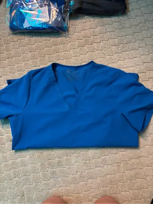 FIGS Casma Three-Pocket Scrub Top in Royal Blue thumbnail 5