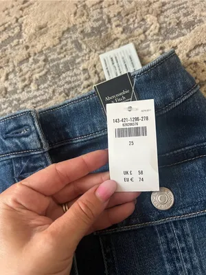 NWT Abercrombie & Fitch Blue Denim Frayed Hem Button Down Skirt Size 25 thumbnail 4