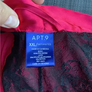 Apt. 9 Nice satin robe 🔥🔥 thumbnail 7