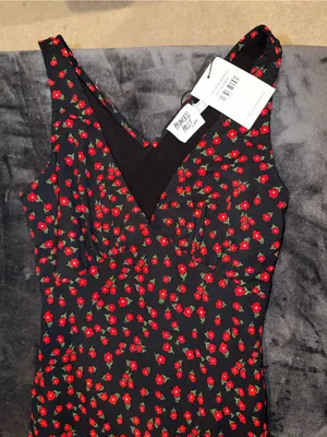 Princess Polly Nellie Maxi Dress Black/Red Floral Size 4 New with tag thumbnail 11