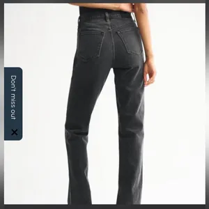 Abercrombie & Fitch Curve Love 90s Straight Ultra High Rise Jeans Black 28‎ 6R thumbnail 2