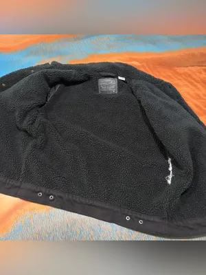 Levi's Black Sherpa-Lined Denim Jacket medium thumbnail 2