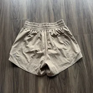 Lululemon Hotty Hot Shorts thumbnail 4