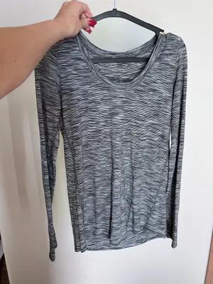 Lululemon Long Sleeve thumbnail 1