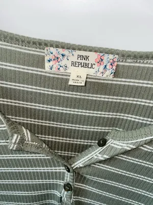 Pink Republic Striped Henley Ribbed Crop Tee – Sage Green & White thumbnail 3