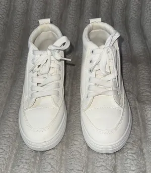 White High Top Lace-Up Sneakers Size 35 thumbnail 1