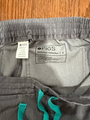 FIGS Scrub Pants thumbnail 3