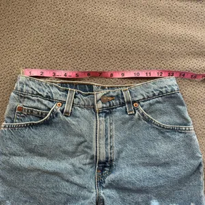 VINTAGE Levis 910 High Rise Shorts thumbnail 4