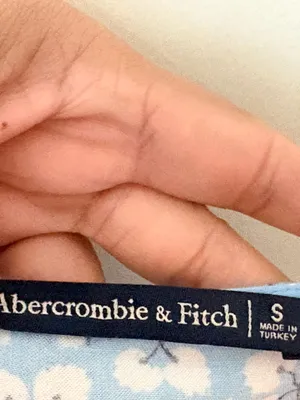 Abercrombie & Fitch Ditsy Floral Smocked V Neck Crop Top Blue S thumbnail 10
