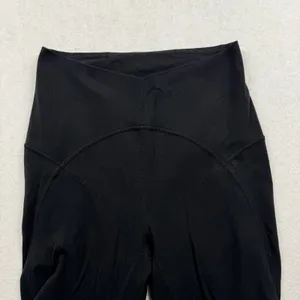Lululemon Unlimit High-Rise Tight 25” Women’s Size 4 Black Yoga Leggings thumbnail 4