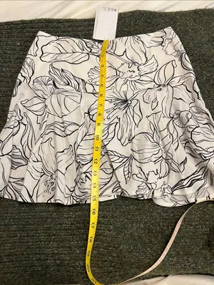 NWT H&M FLARED MINI SKIRT thumbnail 9